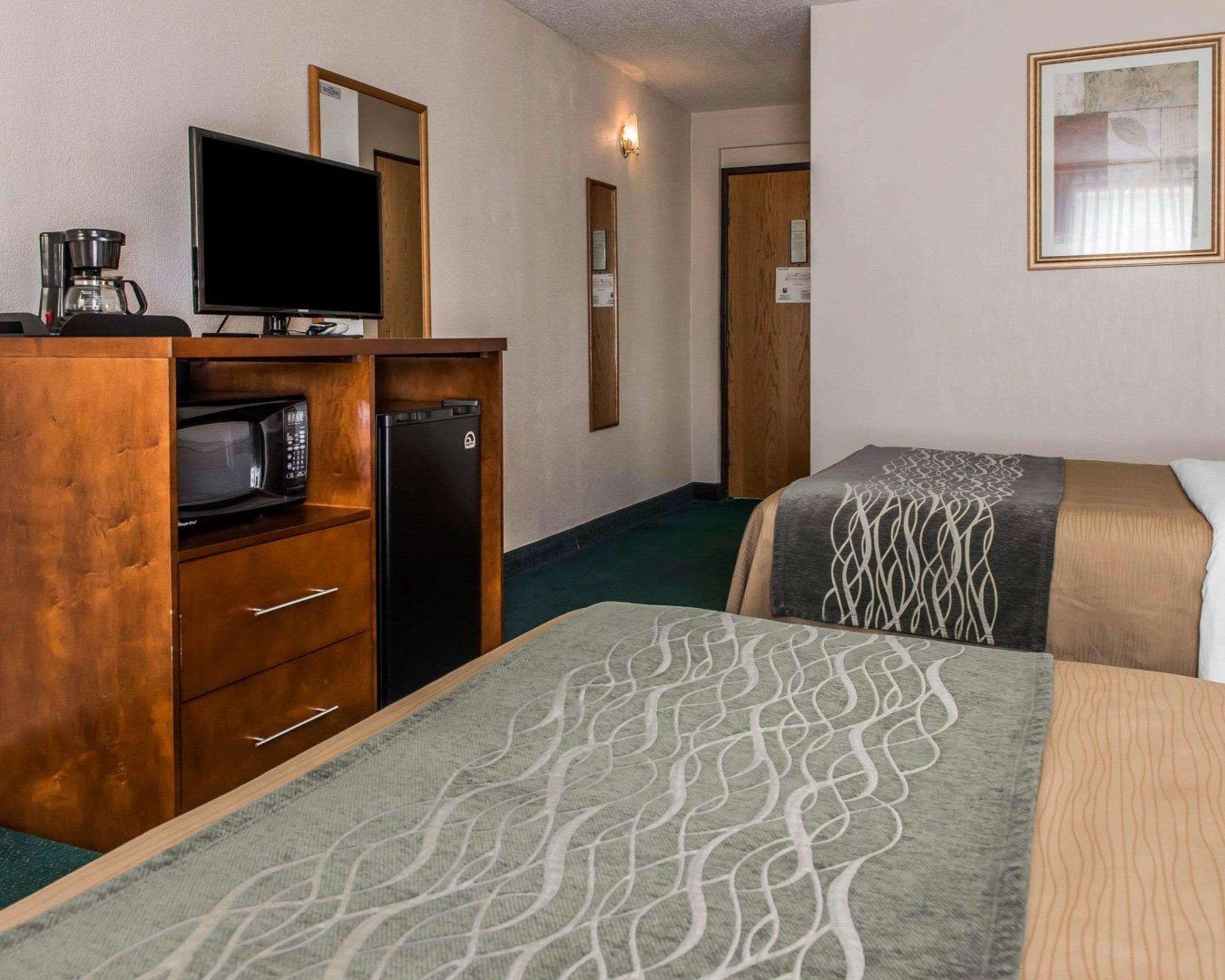 Quality Inn Waynesburg Exterior photo